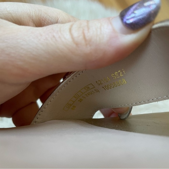 Stuart Weitzman Lexia Gold Metallic Textured-Leather Espadrille Wedge Sandals 8 - Picture 9 of 12